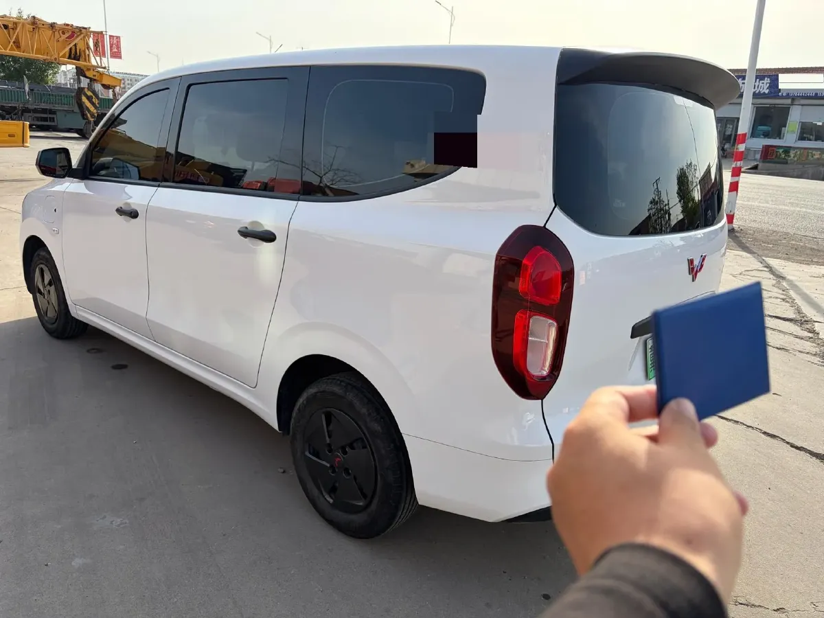 2024 WuLing HongGuang New Energy BEV 32.6KWH,autocango,china used car exporter,china ev exporter,chinese used car exporter,chinese used ev exporter