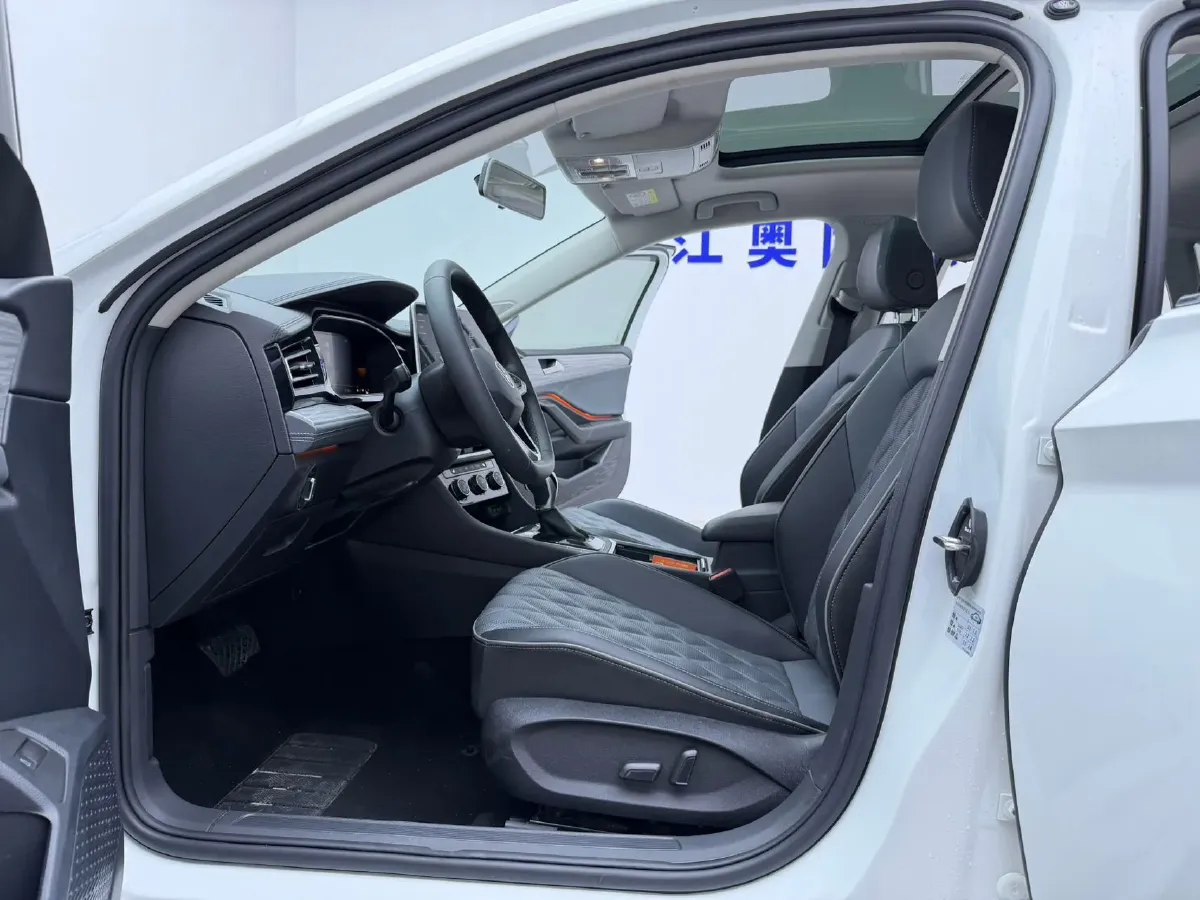 2023 Volkswagen Sagitar 1.4T 150HP L4 7DCT,autocango,china used car exporter,china ev exporter,chinese used car exporter,chinese used ev exporter