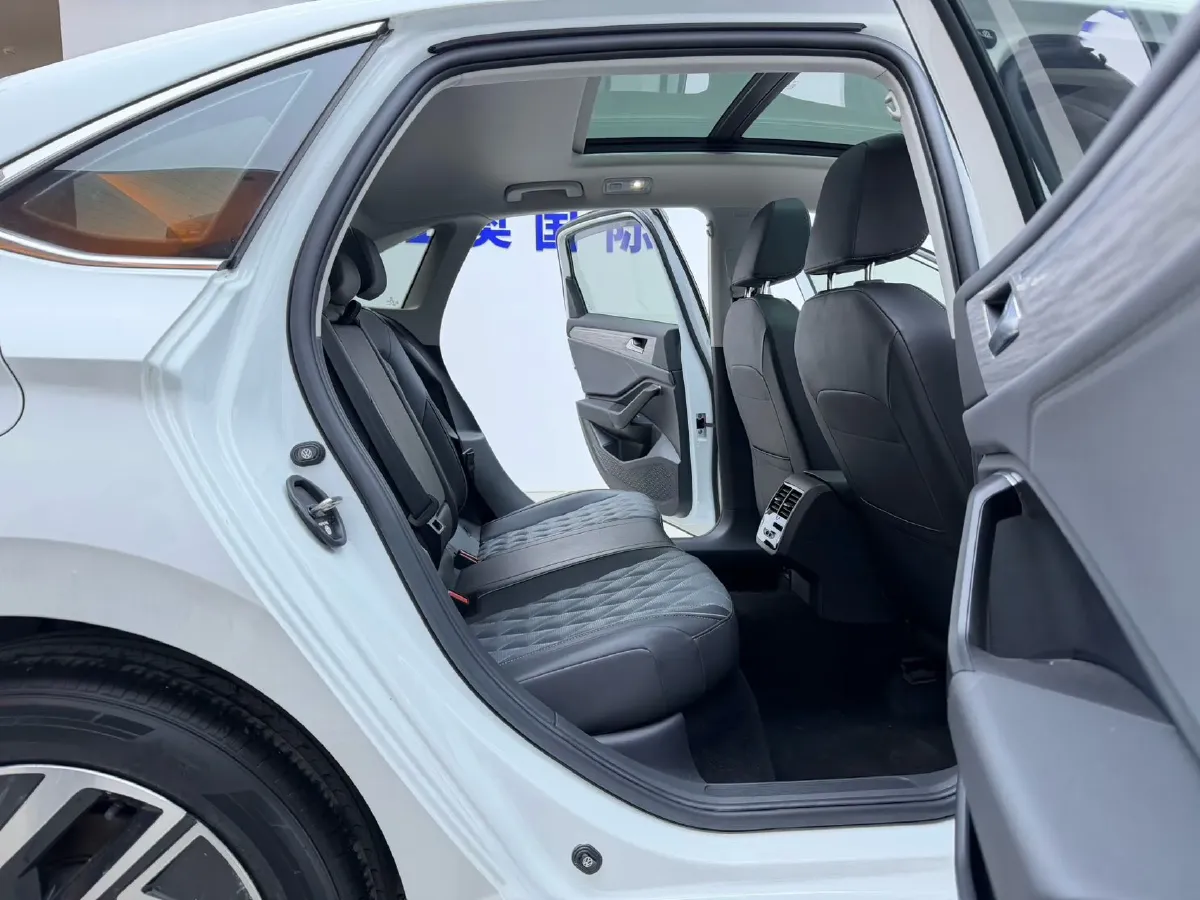 2023 Volkswagen Sagitar 1.4T 150HP L4 7DCT,autocango,china used car exporter,china ev exporter,chinese used car exporter,chinese used ev exporter