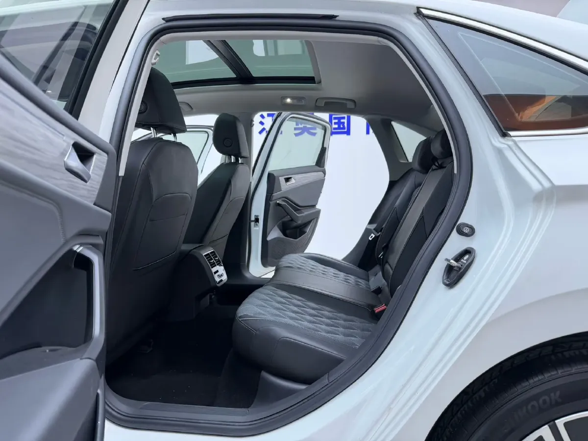 2023 Volkswagen Sagitar 1.4T 150HP L4 7DCT,autocango,china used car exporter,china ev exporter,chinese used car exporter,chinese used ev exporter