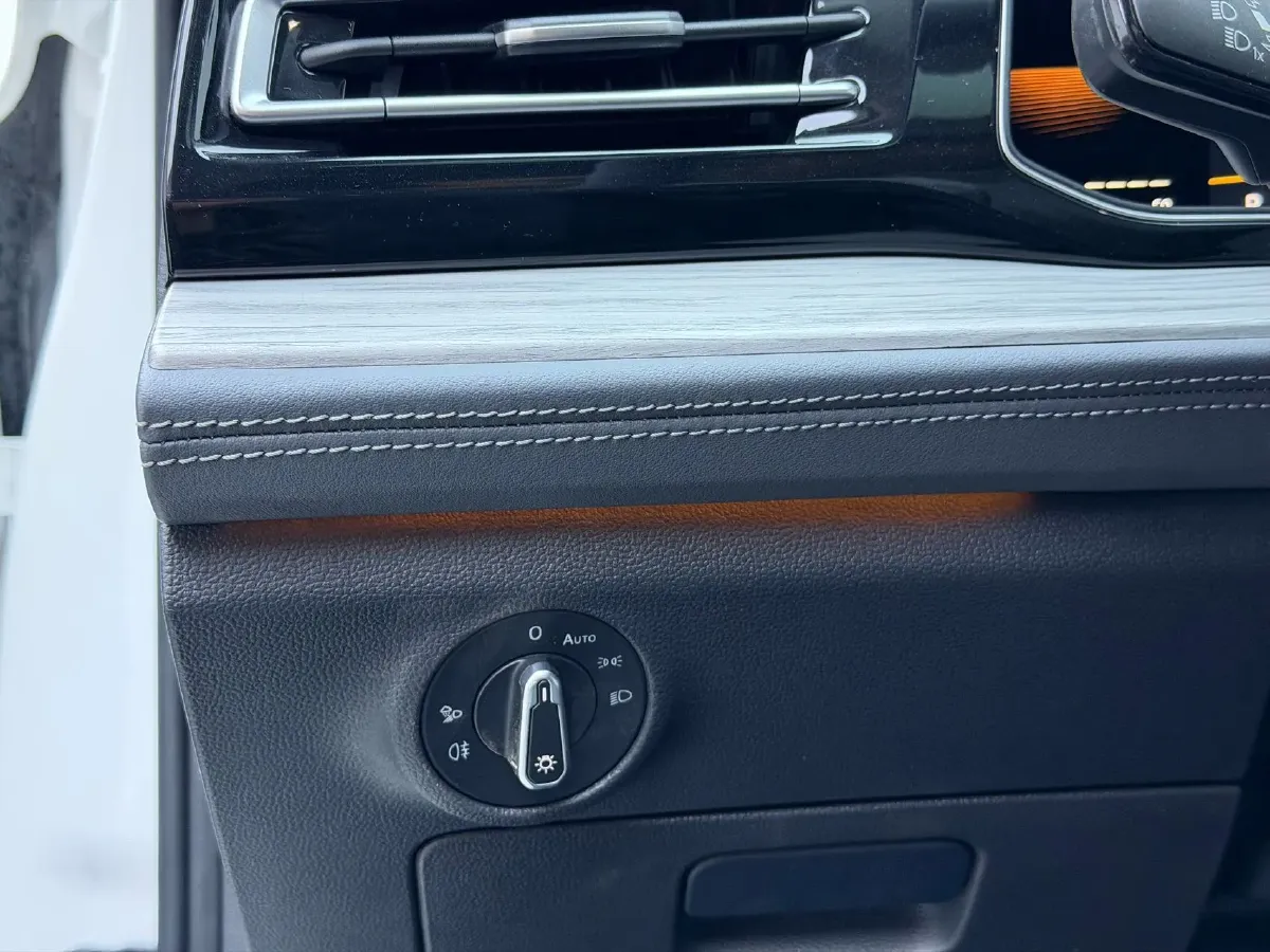 2023 Volkswagen Sagitar 1.4T 150HP L4 7DCT,autocango,china used car exporter,china ev exporter,chinese used car exporter,chinese used ev exporter