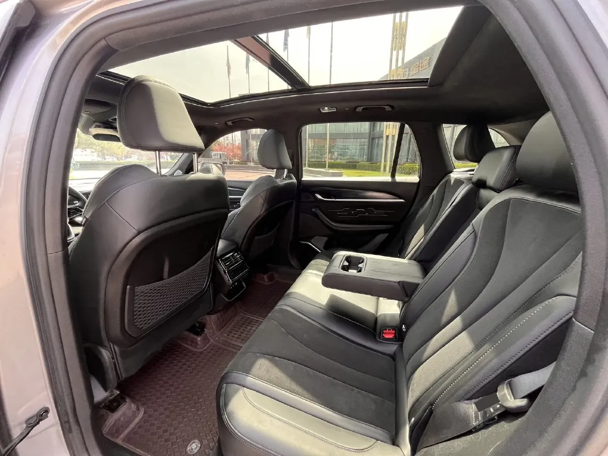 2024 Geely Monjaro 2.0T 238HP L4 8AT,autocango,china used car exporter,china ev exporter,chinese used car exporter,chinese used ev exporter