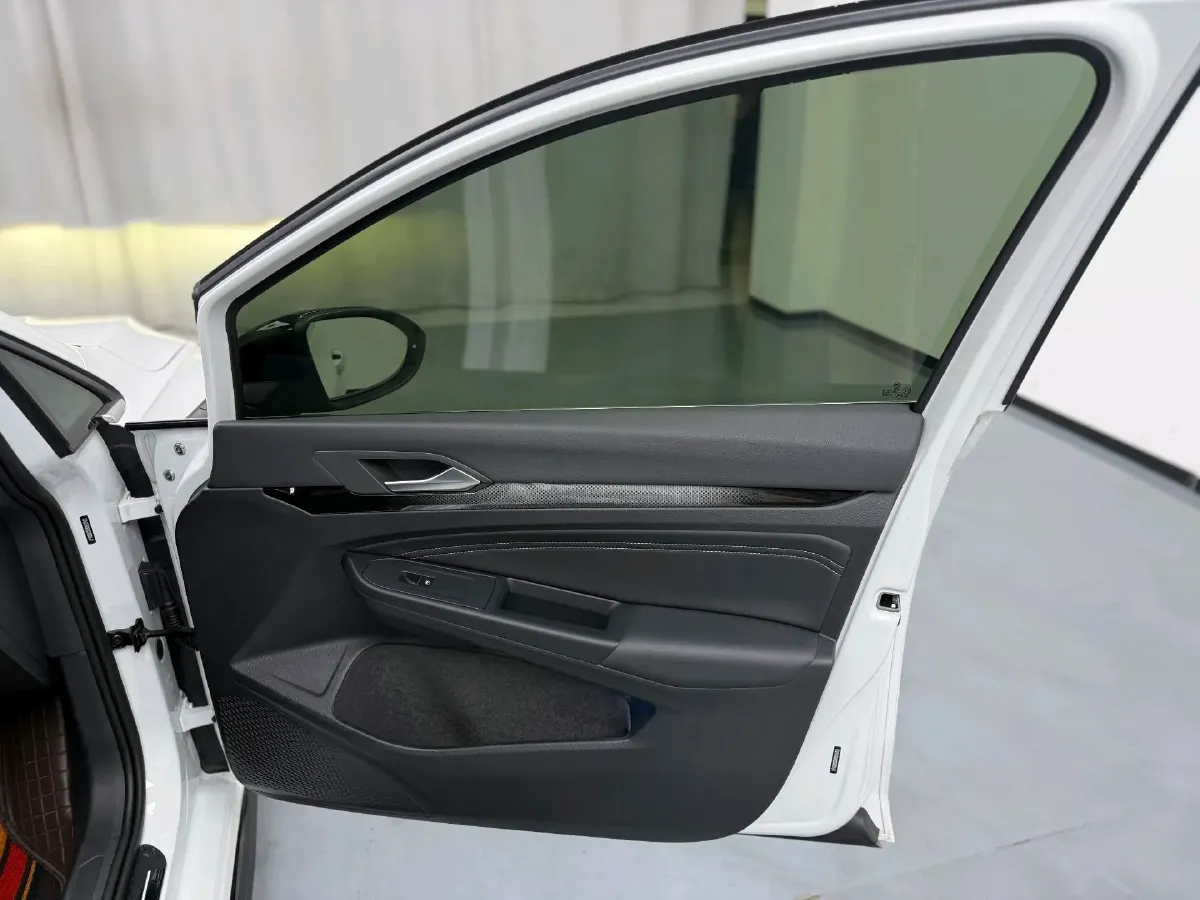 2023 Volkswagen Golf 1.4T 150HP L4 7DCT,autocango,china used car exporter,china ev exporter,chinese used car exporter,chinese used ev exporter