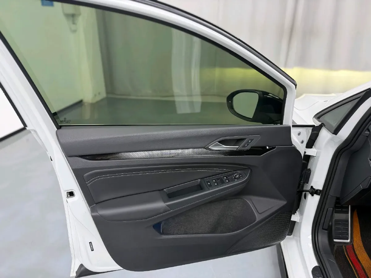 2023 Volkswagen Golf 1.4T 150HP L4 7DCT,autocango,china used car exporter,china ev exporter,chinese used car exporter,chinese used ev exporter