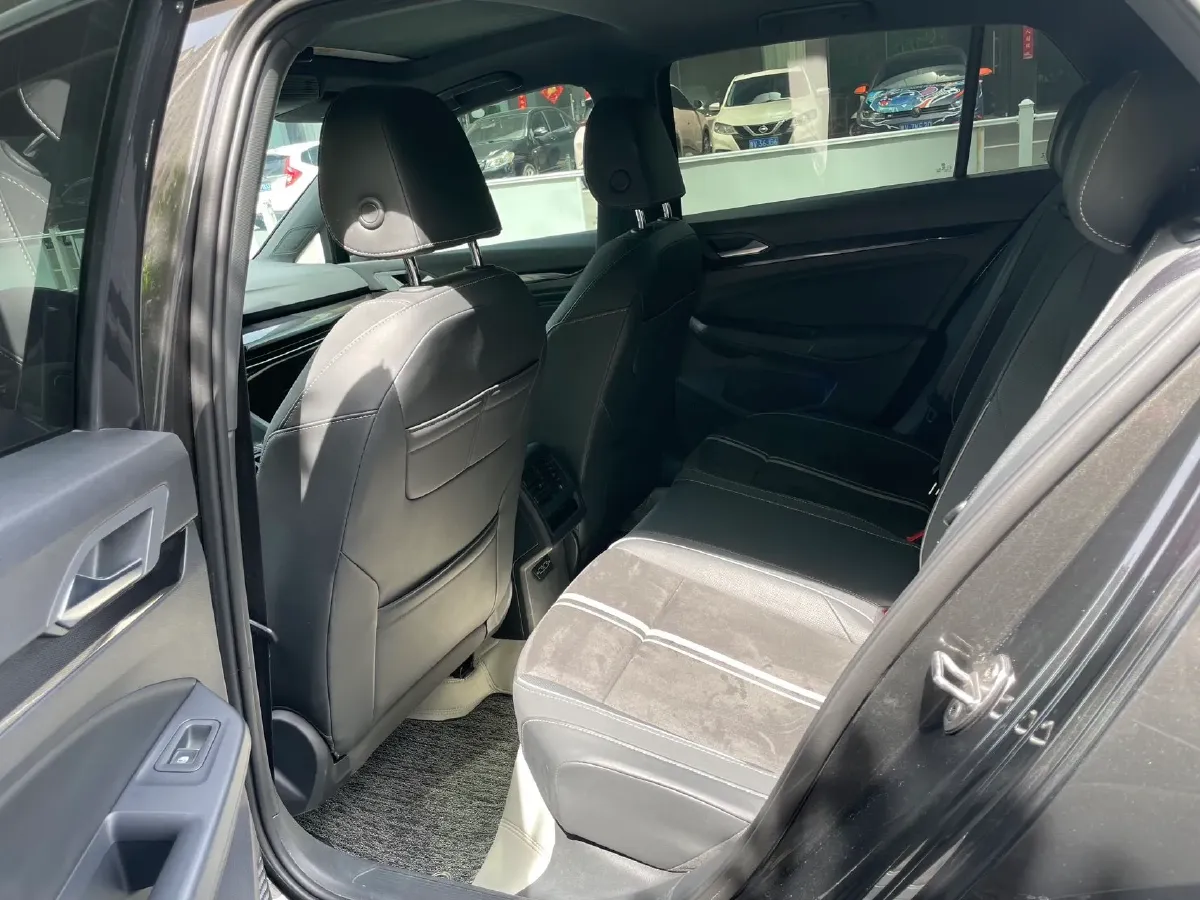 2023 Volkswagen Golf 1.4T 150HP L4 7DCT,autocango,china used car exporter,china ev exporter,chinese used car exporter,chinese used ev exporter