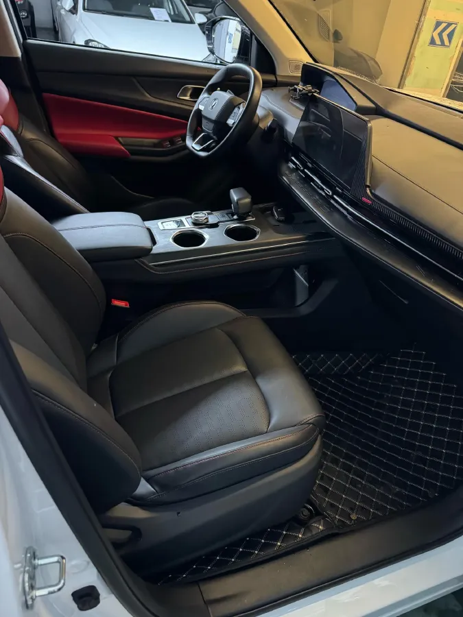 2022 ChangAn Oshan X7 Plus 1.5T 188HP L4 7DCT,autocango,china used car exporter,china ev exporter,chinese used car exporter,chinese used ev exporter