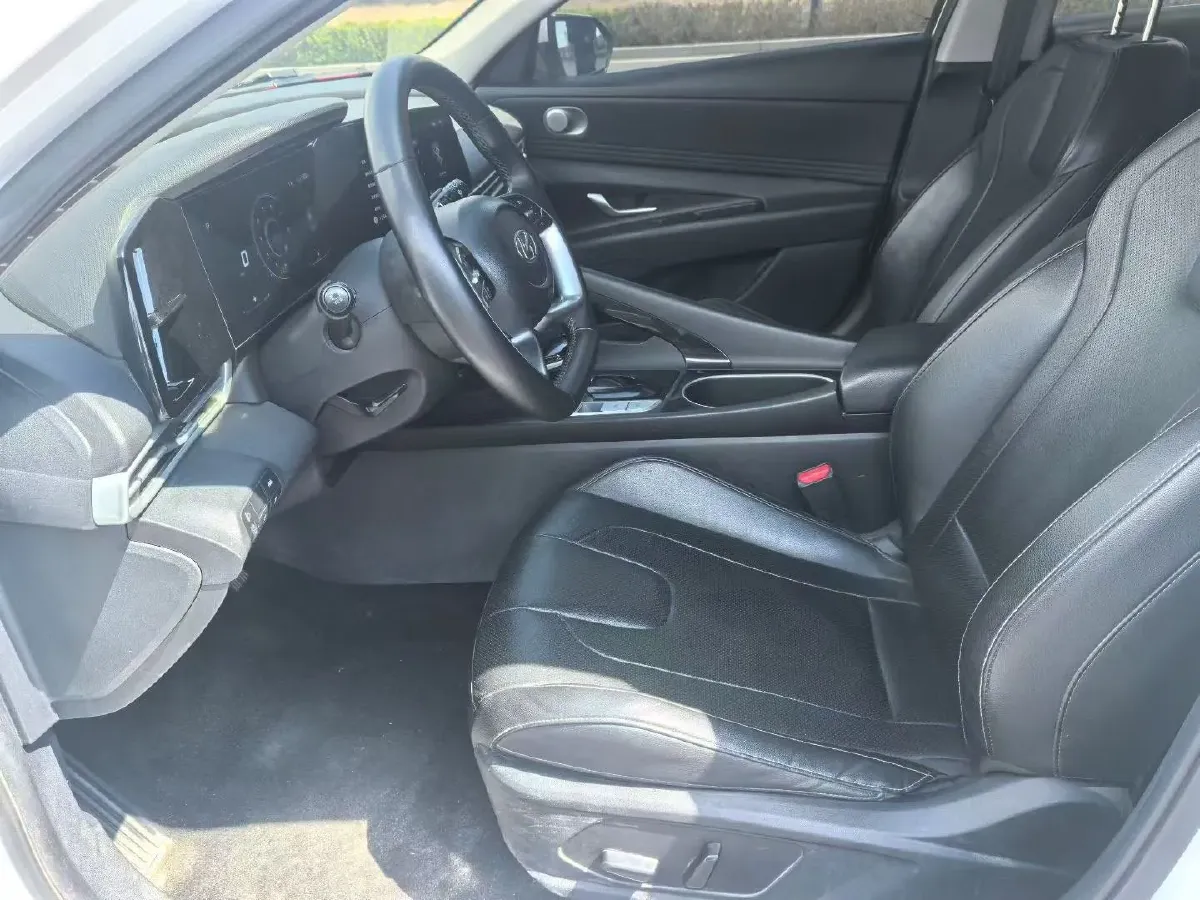 2022 Hyundai Elantra 1.5L 115HP L4 CVT,autocango,china used car exporter,china ev exporter,chinese used car exporter,chinese used ev exporter