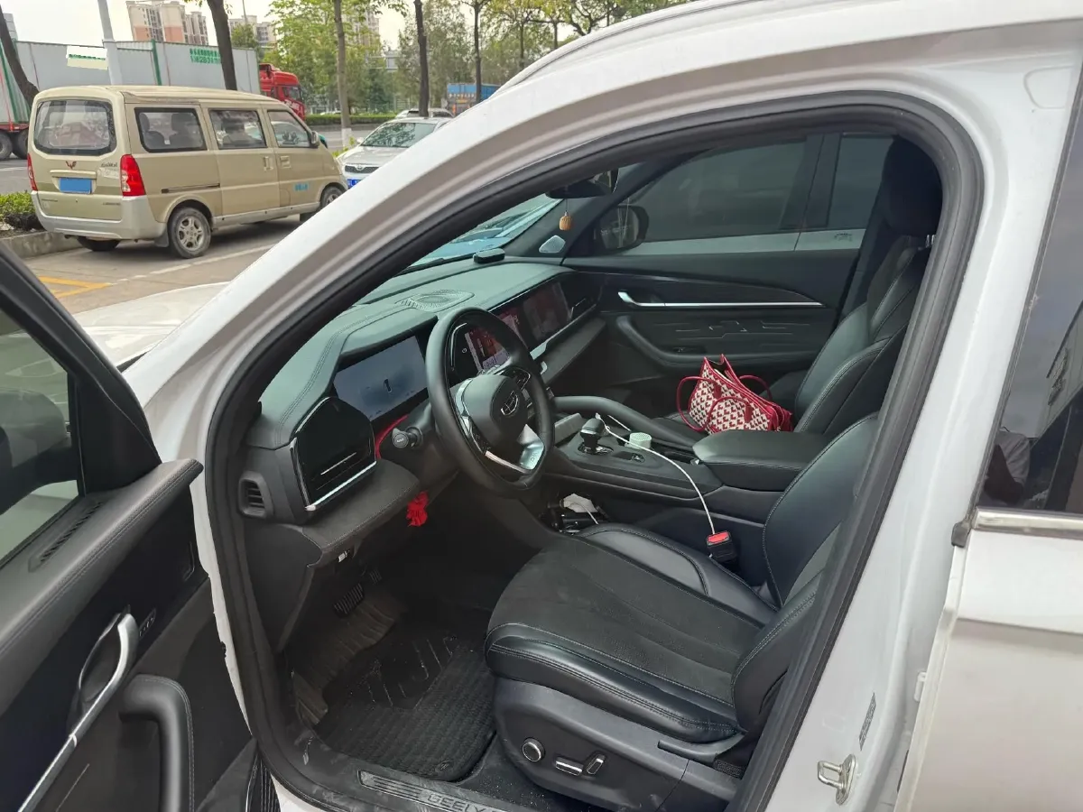 2024 Geely Monjaro 2.0T 238HP L4 8AT,autocango,china used car exporter,china ev exporter,chinese used car exporter,chinese used ev exporter