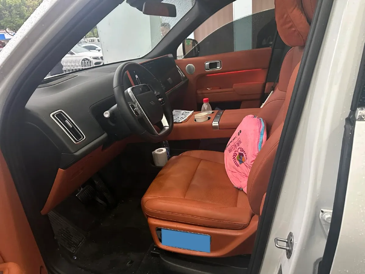 2025 Li L8 Range Extended 154HP REEV,autocango,china used car exporter,china ev exporter,chinese used car exporter,chinese used ev exporter