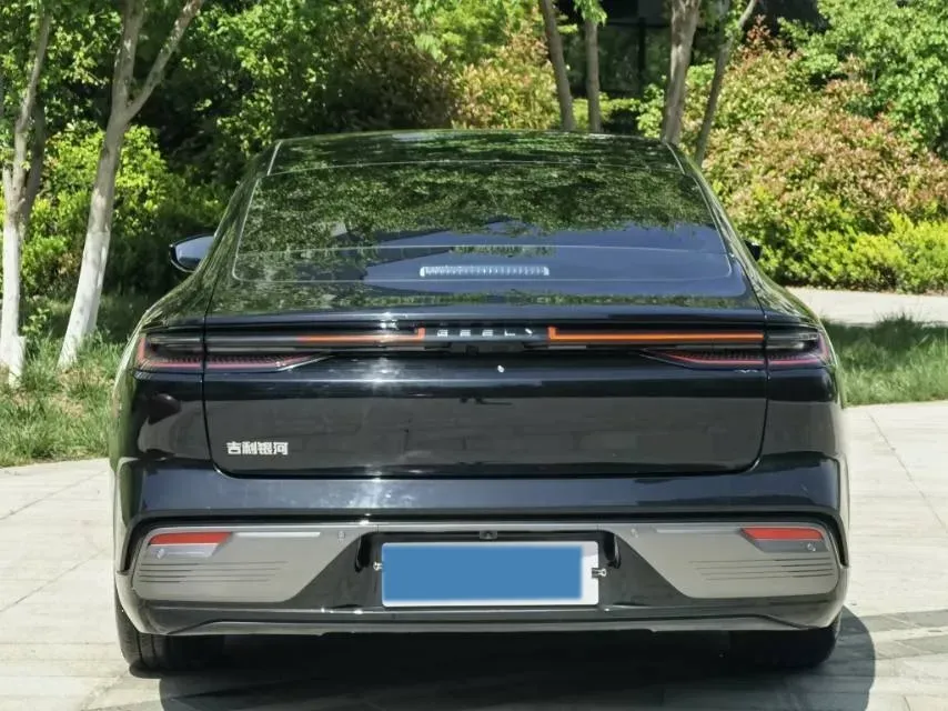 2025 Geely Galaxy Starshine 8 1.5T 163HP L4 3DHT PHEV 27.69KWH,autocango,china used car exporter,china ev exporter,chinese used car exporter,chinese used ev exporter