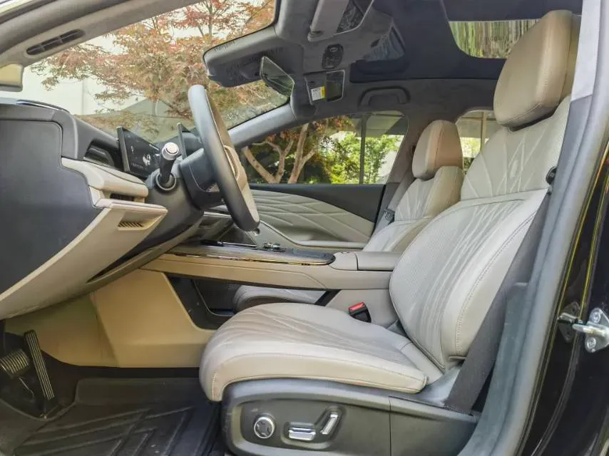 2025 Geely Galaxy Starshine 8 1.5T 163HP L4 3DHT PHEV 27.69KWH,autocango,china used car exporter,china ev exporter,chinese used car exporter,chinese used ev exporter