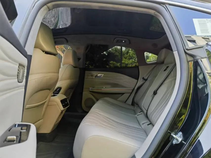 2025 Geely Galaxy Starshine 8 1.5T 163HP L4 3DHT PHEV 27.69KWH,autocango,china used car exporter,china ev exporter,chinese used car exporter,chinese used ev exporter