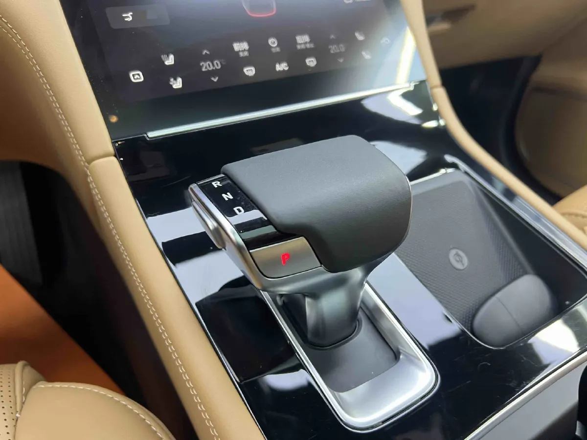 2021 Li ONE Range Extended 131HP REEV 40.5KWH,autocango,china used car exporter,china ev exporter,chinese used car exporter,chinese used ev exporter