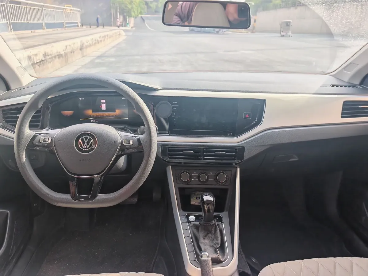 2023 Volkswagen Polo 1.5L 113HP L4 6AT,autocango,china used car exporter,china ev exporter,chinese used car exporter,chinese used ev exporter