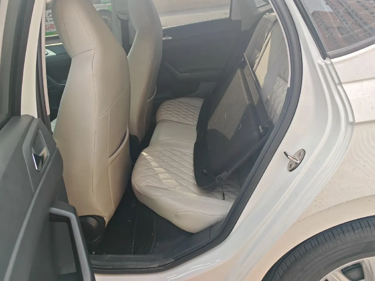 2023 Volkswagen Polo 1.5L 113HP L4 6AT,autocango,china used car exporter,china ev exporter,chinese used car exporter,chinese used ev exporter