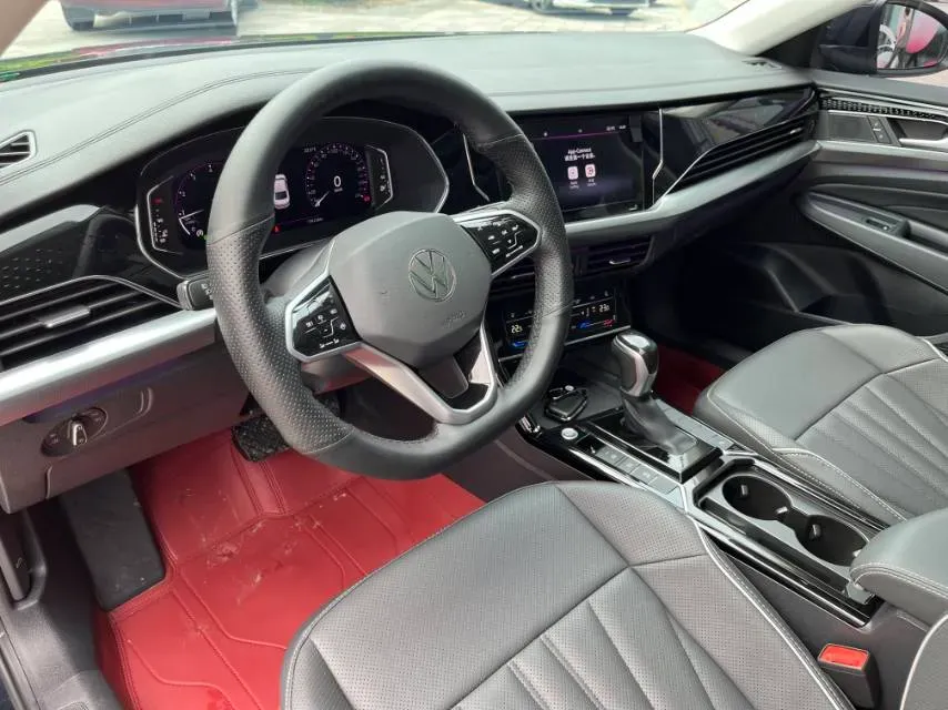 2024 Volkswagen Passat 2.0T 220HP L4 7DCT,autocango,china used car exporter,china ev exporter,chinese used car exporter,chinese used ev exporter
