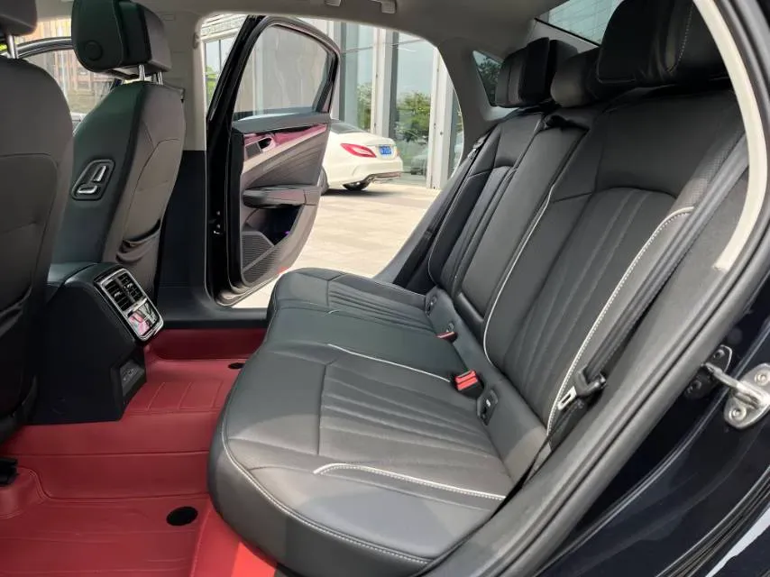 2024 Volkswagen Passat 2.0T 220HP L4 7DCT,autocango,china used car exporter,china ev exporter,chinese used car exporter,chinese used ev exporter