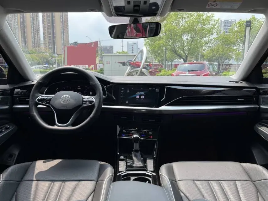 2024 Volkswagen Passat 2.0T 220HP L4 7DCT,autocango,china used car exporter,china ev exporter,chinese used car exporter,chinese used ev exporter