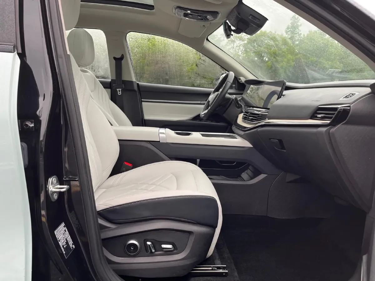 2023 Chery EV eQ7 BEV 67.12KWH,autocango,china used car exporter,china ev exporter,chinese used car exporter,chinese used ev exporter