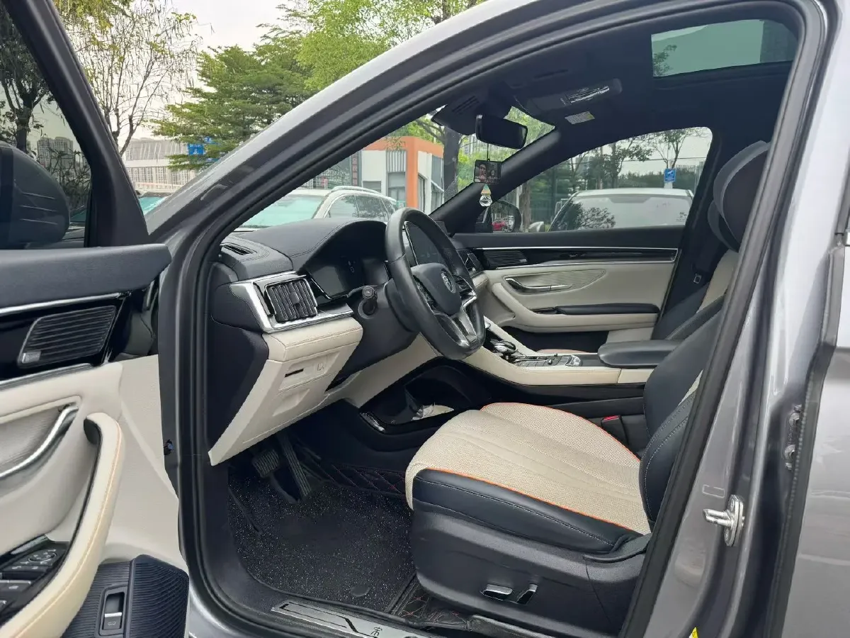 2021 Geely JiaJi 1.5T 177HP L3 7DCT PHEV 11.3KWH,autocango,china used car exporter,china ev exporter,chinese used car exporter,chinese used ev exporter