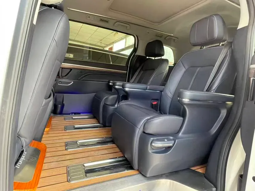 2021 GAC Trumpchi M8 2.0T 252HP L4 8AT,autocango,china used car exporter,china ev exporter,chinese used car exporter,chinese used ev exporter