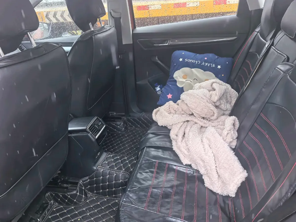 2020 Skoda Karoq 1.4T 150HP L4 7DCT,autocango,china used car exporter,china ev exporter,chinese used car exporter,chinese used ev exporter