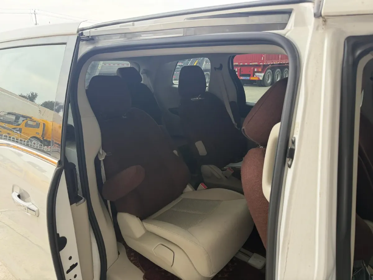 2021 Buick GL8 2.0T 237HP L4 9AT,autocango,china used car exporter,china ev exporter,chinese used car exporter,chinese used ev exporter