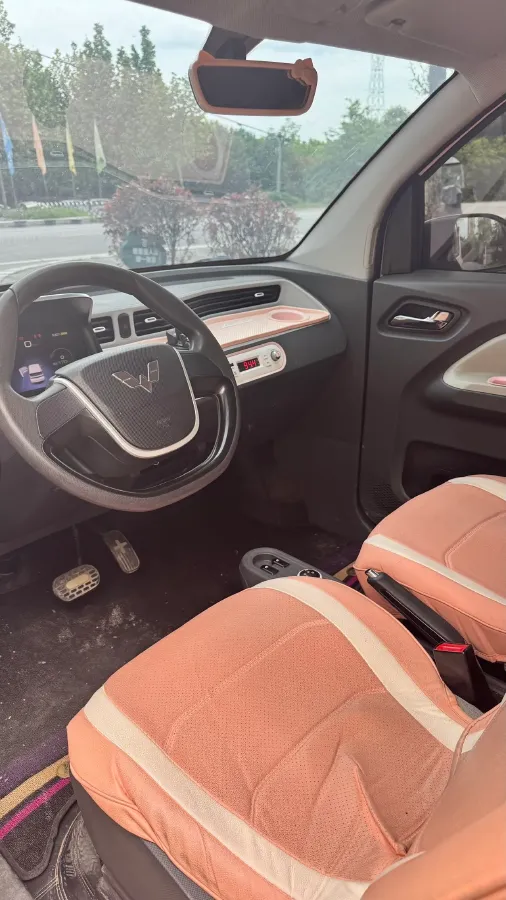 2022 WuLing HongGuang MINI EV BEV 13.9KWH,autocango,china used car exporter,china ev exporter,chinese used car exporter,chinese used ev exporter