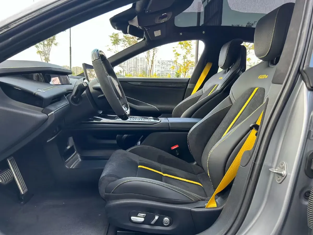 2025 MI SU7 Ultra BEV 93.7KWH,autocango,china used car exporter,china ev exporter,chinese used car exporter,chinese used ev exporter