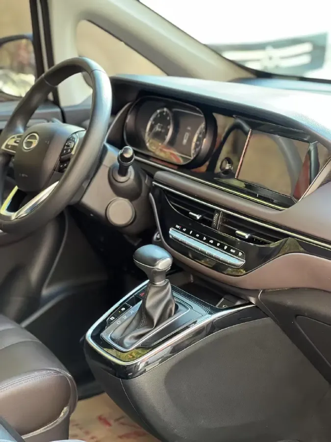 2021 GAC Trumpchi M6 1.5T 169HP L4 7DCT,autocango,china used car exporter,china ev exporter,chinese used car exporter,chinese used ev exporter