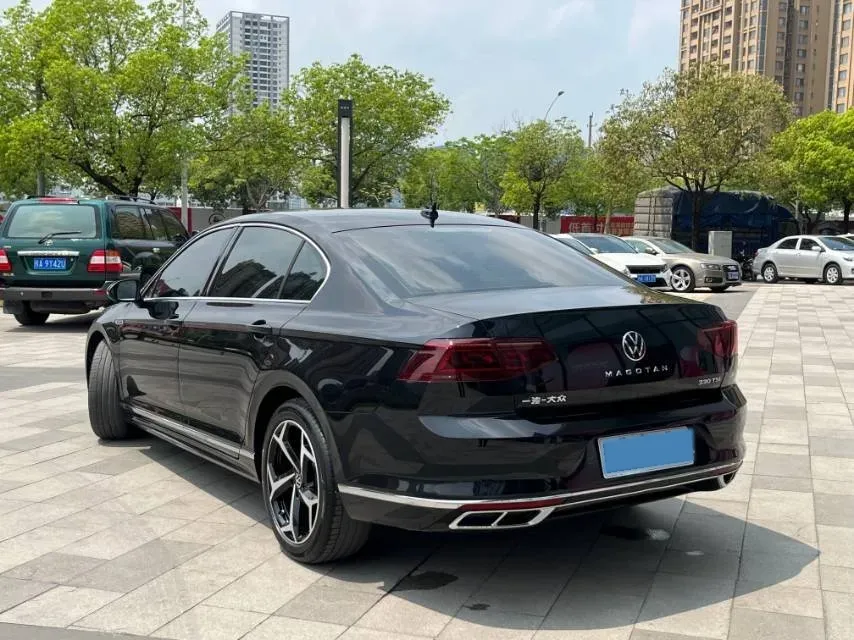2023 Volkswagen Magotan 2.0T 186HP L4 7DCT,autocango,china used car exporter,china ev exporter,chinese used car exporter,chinese used ev exporter
