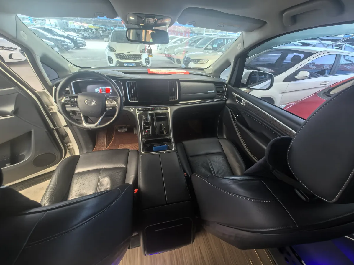 2021 GAC Trumpchi M8 2.0T 252HP L4 8AT,autocango,china used car exporter,china ev exporter,chinese used car exporter,chinese used ev exporter