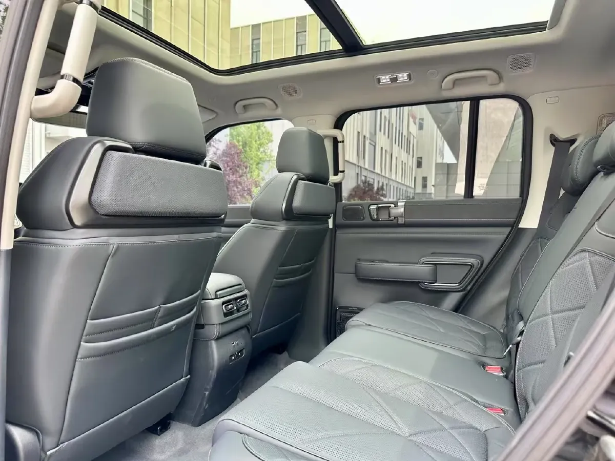 2023 FangChengBao Bao 5 1.5T 194HP L4 E-CVT PHEV 31.8KWH,autocango,china used car exporter,china ev exporter,chinese used car exporter,chinese used ev exporter