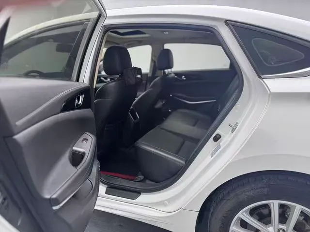 2020 ChangAn Raeton CC 1.5T 156HP L4 6AT,autocango,china used car exporter,china ev exporter,chinese used car exporter,chinese used ev exporter