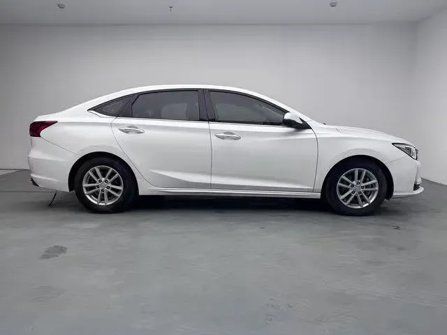 2020 ChangAn Raeton CC 1.5T 156HP L4 6AT,autocango,china used car exporter,china ev exporter,chinese used car exporter,chinese used ev exporter