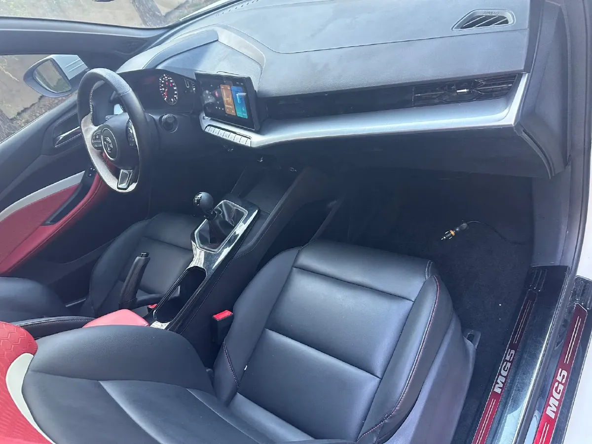 2021 MG 5 1.5L 120HP L4 5MT,autocango,china used car exporter,china ev exporter,chinese used car exporter,chinese used ev exporter