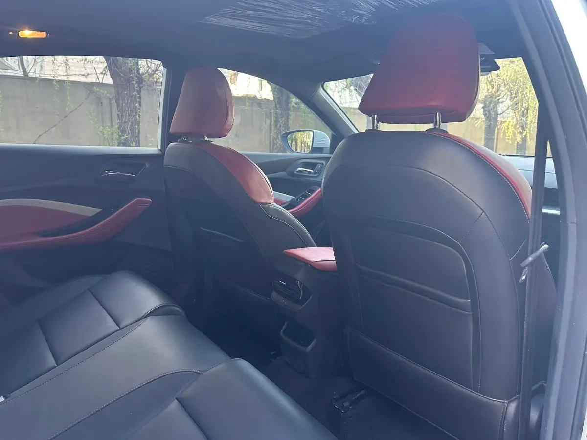 2021 MG 5 1.5L 120HP L4 5MT,autocango,china used car exporter,china ev exporter,chinese used car exporter,chinese used ev exporter