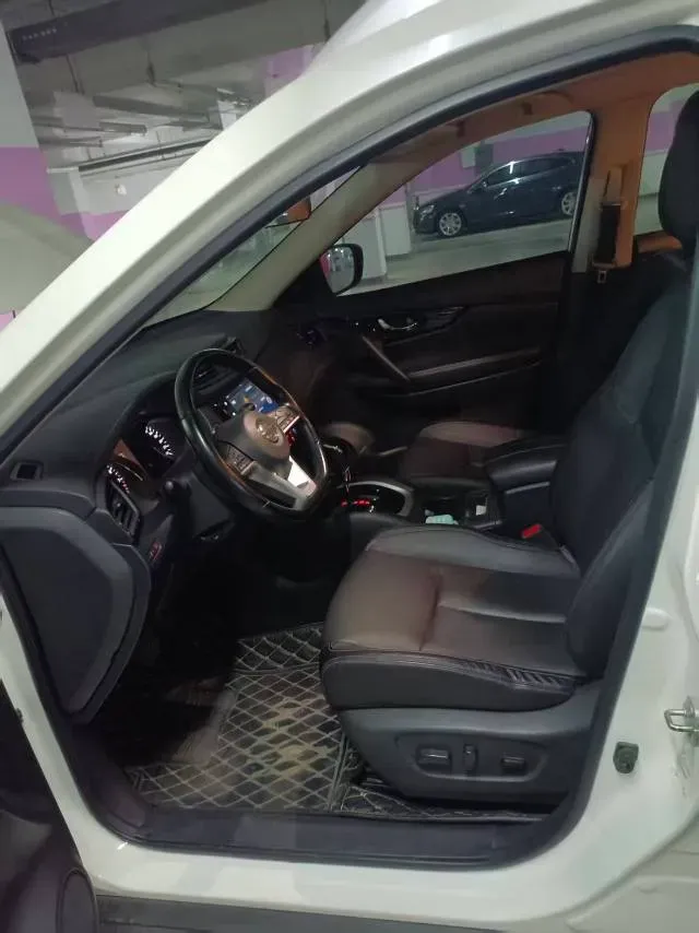 2021 Nissan X-Trail 2.0L 151HP L4 CVT,autocango,china used car exporter,china ev exporter,chinese used car exporter,chinese used ev exporter