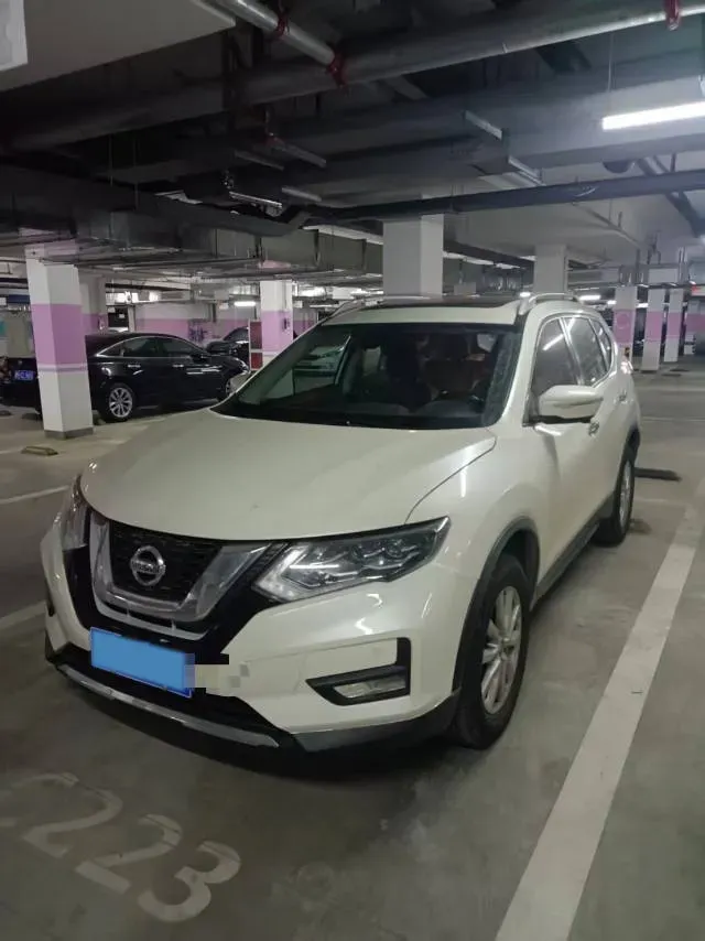 2021 Nissan X-Trail 2.0L 151HP L4 CVT,autocango,china used car exporter,china ev exporter,chinese used car exporter,chinese used ev exporter