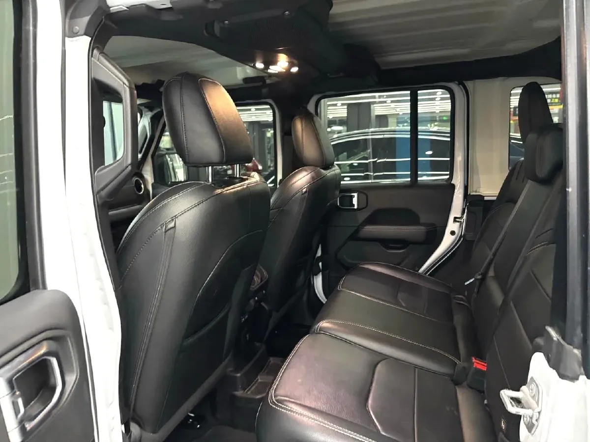 2021 Jeep Wrangler 2.0T 266HP L4 8AT PHEV 17KWH,autocango,china used car exporter,china ev exporter,chinese used car exporter,chinese used ev exporter