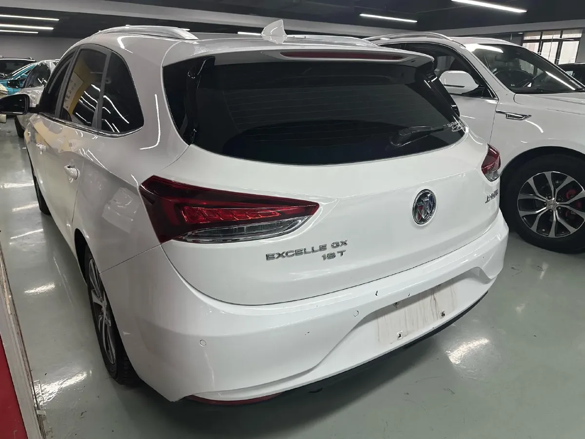 2019 Brilliance Auto V7 1.8T 231HP L4 7DCT,autocango,china used car exporter,china ev exporter,chinese used car exporter,chinese used ev exporter