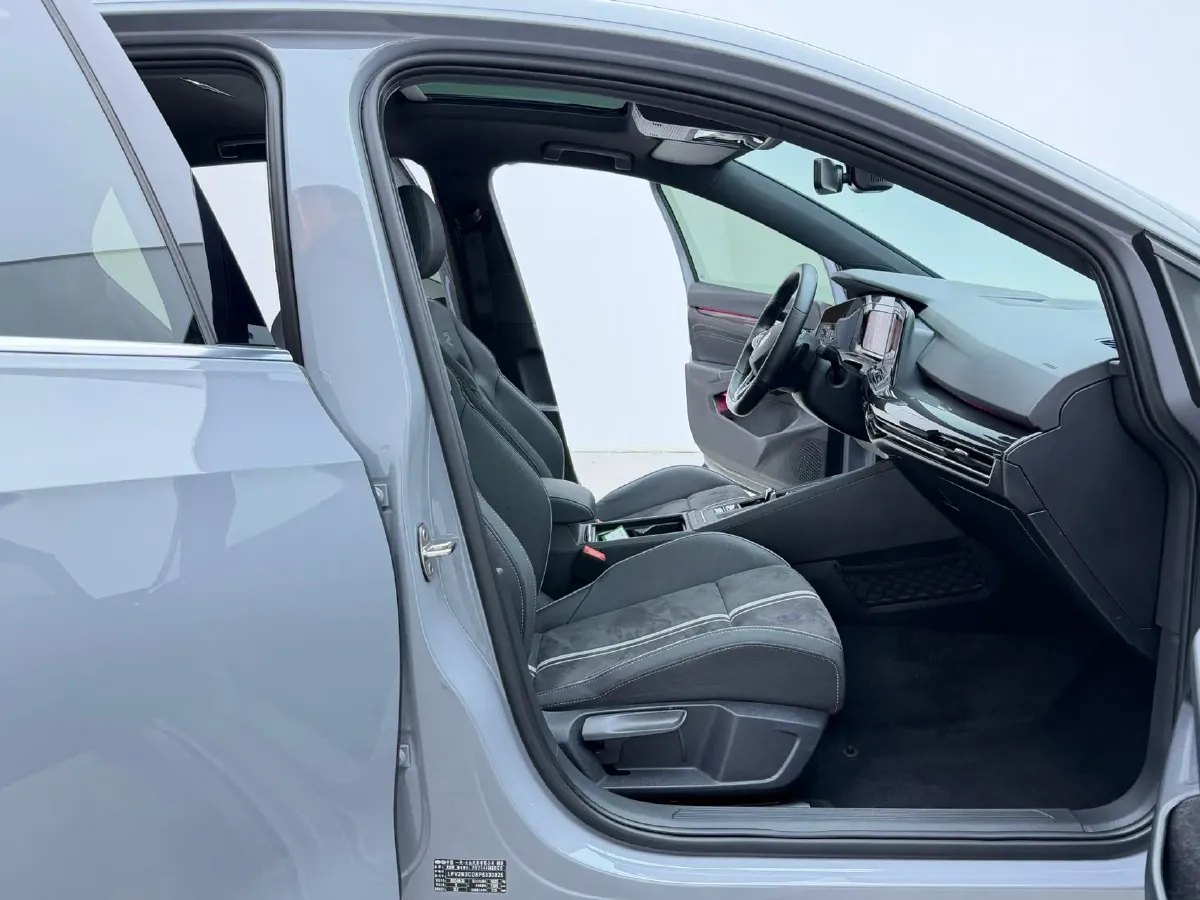 2023 Volkswagen Golf 1.4T 150HP L4 7DCT,autocango,china used car exporter,china ev exporter,chinese used car exporter,chinese used ev exporter