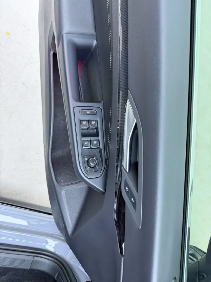 2023 Volkswagen Golf 1.4T 150HP L4 7DCT,autocango,china used car exporter,china ev exporter,chinese used car exporter,chinese used ev exporter