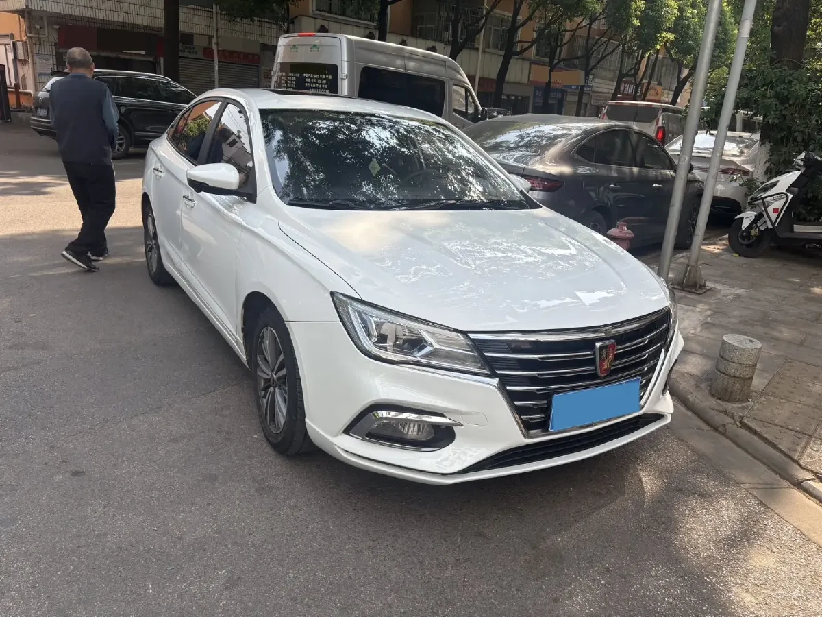 2019 Roewe i5 1.5L 120HP L4 CVT,autocango,china used car exporter,china ev exporter,chinese used car exporter,chinese used ev exporter