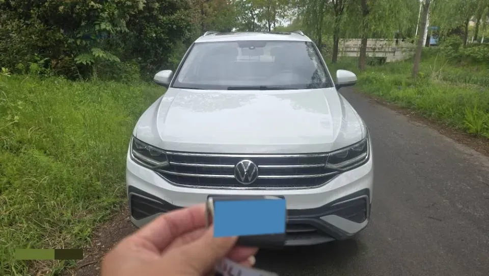 2023 Volkswagen Tiguan L 1.5T 160HP L4 7DCT,autocango,china used car exporter,china ev exporter,chinese used car exporter,chinese used ev exporter