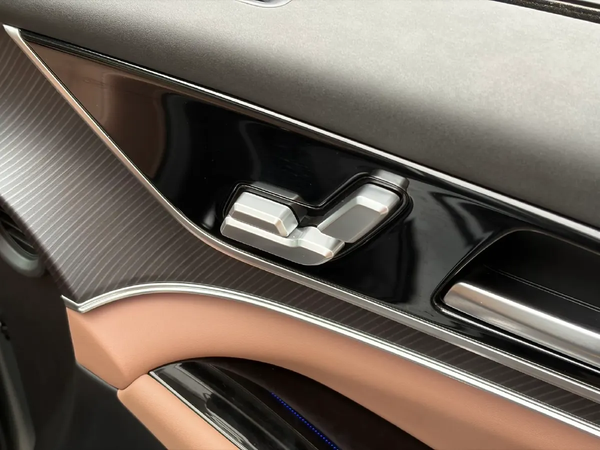 2024 Chery Tiggo8L 2.0T 254HP L4 8AT,autocango,china used car exporter,china ev exporter,chinese used car exporter,chinese used ev exporter