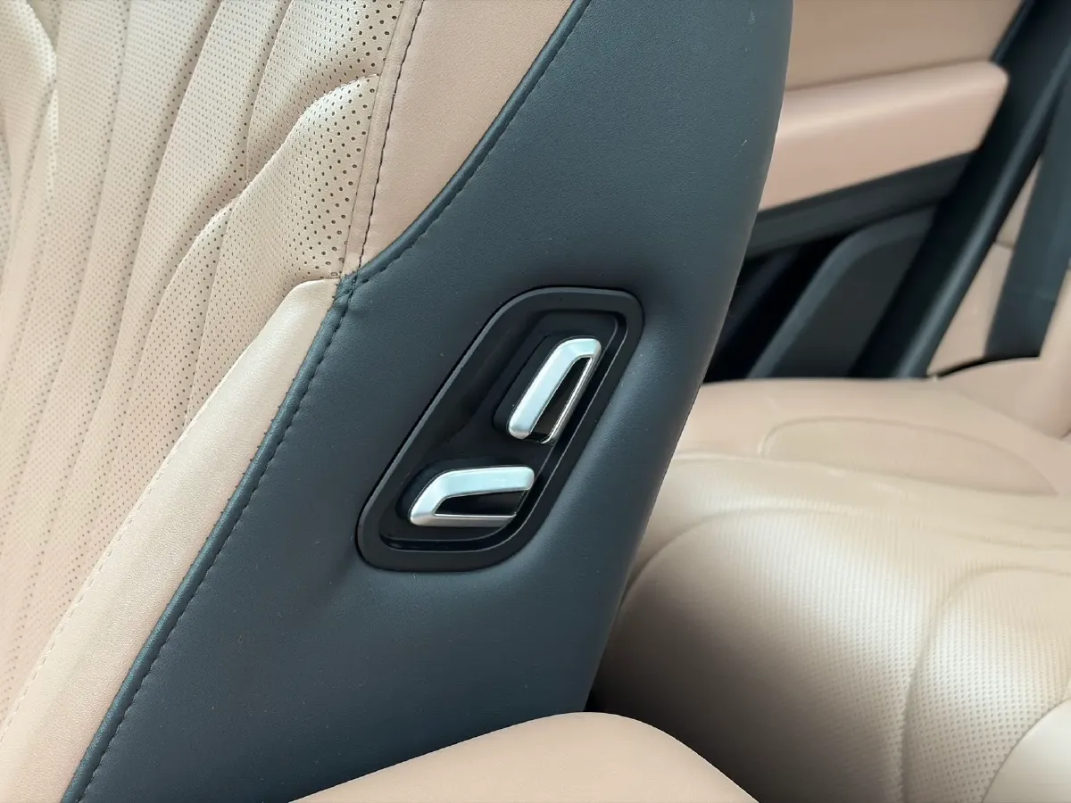 2024 Chery Tiggo8L 2.0T 254HP L4 8AT,autocango,china used car exporter,china ev exporter,chinese used car exporter,chinese used ev exporter