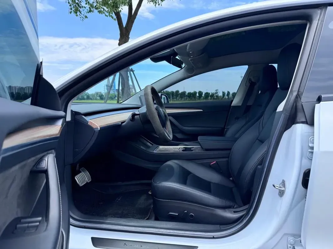 2022 Chevrolet Blazer 2.0T 237HP L4 9AT,autocango,china used car exporter,china ev exporter,chinese used car exporter,chinese used ev exporter