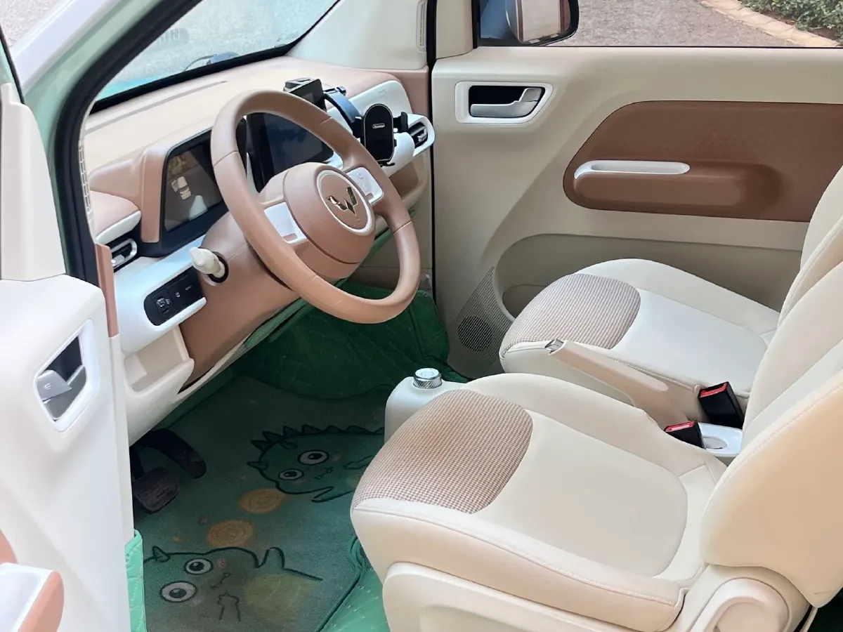 2024 WuLing HongGuang MINI EV BEV 17.3KWH,autocango,china used car exporter,china ev exporter,chinese used car exporter,chinese used ev exporter