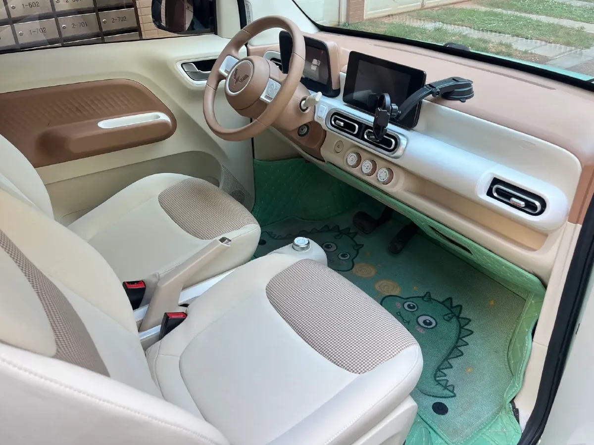 2024 WuLing HongGuang MINI EV BEV 17.3KWH,autocango,china used car exporter,china ev exporter,chinese used car exporter,chinese used ev exporter